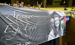 Fenerbahçe taraftarları Ayşenur Ezgi Eygi'yi unutmadı