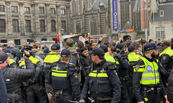 Amsterdam'da Filistin destekçilerine sert polis müdahalesi