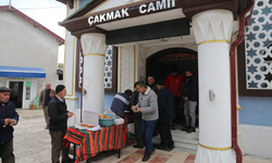 Tokat'ta imamdan cami cemaatine sıcak ikram