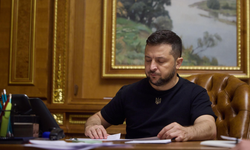 Zelenskiy: "Perşembe günü Türkiye'de Putin'i bekleyeceğim"