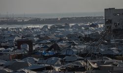 Eski İsrail Başbakanı uyardı: Gazze’de toplama kampı oluşuyor