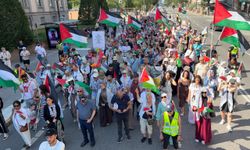 Stockholm'de, İsrail'in okul ve hastanelere saldırması protesto edildi