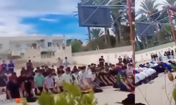 Tunus'ta namaz yasağına tepki: Okul bahçesinde toplu namaz