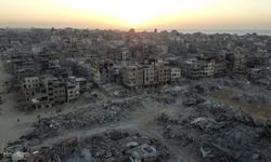 Gazze'de 10 binden fazla şehidin cansız bedeni enkaz altında