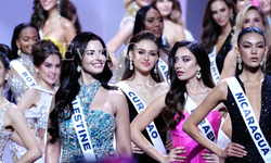 İsrailli yarışmacıdan Filistinli güzele kıskanç bakış!