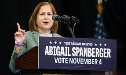 Gazala Haşmi, ABD'de vali yardımcısı olan ilk Müslüman kadın oldu