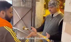 Hindistan'da Müslümanları öldürmek için kılıç dağıtıldı