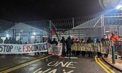 İskoçya'da F-35 protestosuna polis müdahalesi