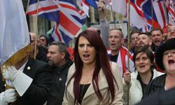 İngiltere'de provokasyon: "Şeriat mahkemesini kapat"