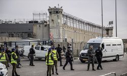 İsrail hapishanelerinde 9 bin 300 Filistinli tutuluyor