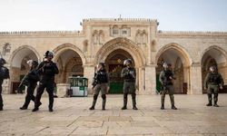 Mescid-i Aksa'da abluka sürüyor, seyahat yasakları devrede