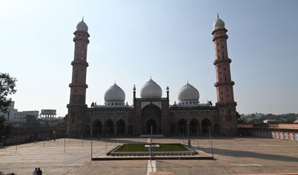 Hindistan'ın En Büyük Camisi Taj-Ul-Masjid📷