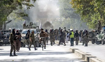 Taliban yetkilisinin cenaze töreninde patlama!