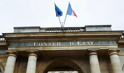 Fransa'da okullardaki uzun elbise yasağı ADM Derneğince Danıştaya taşındı