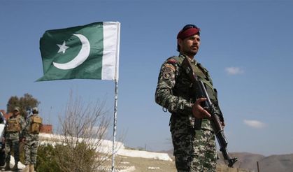 Pakistan'da güvenlik güçleri 7 militanı etkisiz hale getirdi