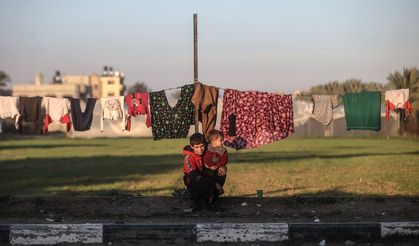 Deyr Balah kentine sığınan Gazzeli ailelerin yaşam mücadelesi