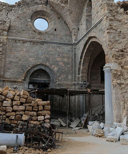 Gazze'de tarih nöbeti: Küllerden kitap kurtarıyorlar