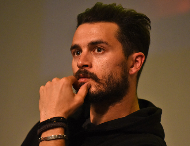 Michael Malarkey, Starbucks kahvesini içmeyi reddetti