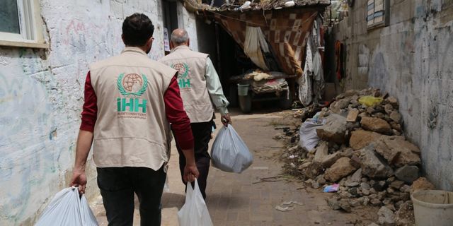 İHH, Gazze'ye Yardım Elini Uzattı