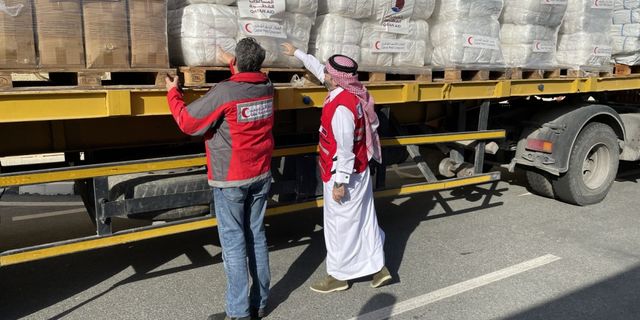 Katar, Depremzedelere Yardım İçin "Seferber" Oldu