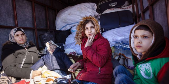 Türkiye’deki Yüzlerce Suriyeli "İnsani İzinle" Ülkelerine Dönüyor