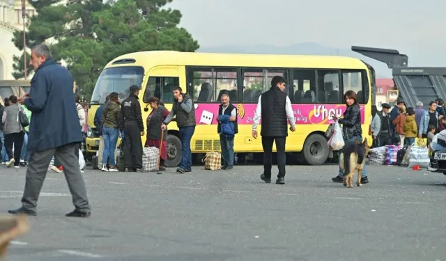 Azerbaycan, Karabağ'da yaşayan Ermenileri kayıt altına alacak