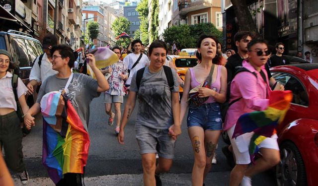 LGBT'li gruplar İslami camiayı hedef aldı!