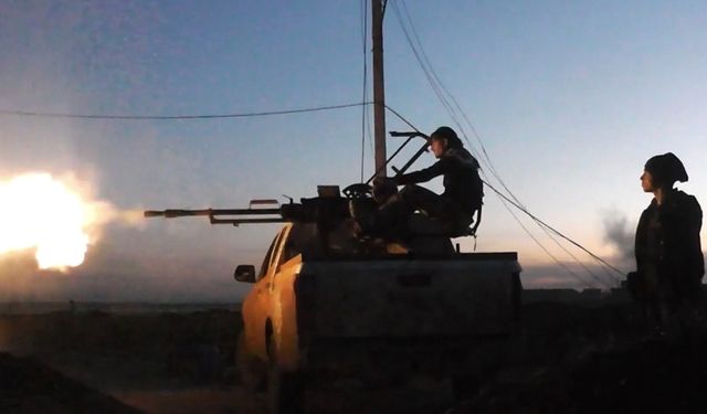 Deyrizor'da terör örgütü PKK/YPG ile Arap aşiretleri arasındaki çatışmalar Münbiç'e sıçradı
