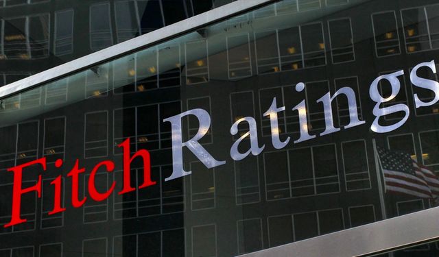 Fitch, Türkiye'nin kredi notu görünümünü yükseltti