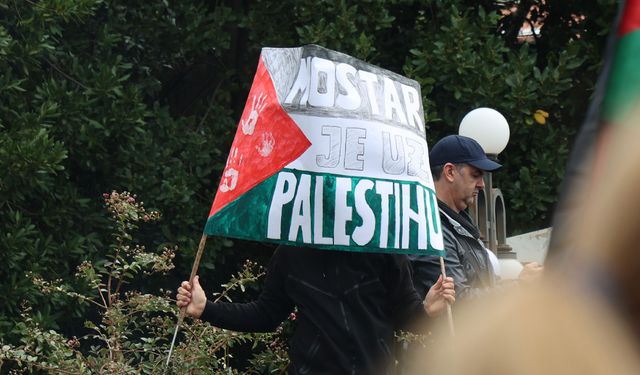 İsrail'in Gazze'ye yönelik saldırıları Mostar'da protesto edildi