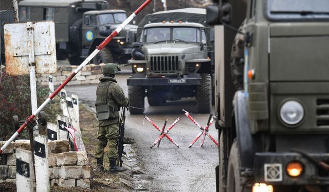 Azerbaycan 2 askerine karşılık 32 Ermeni askerini serbest bıraktı