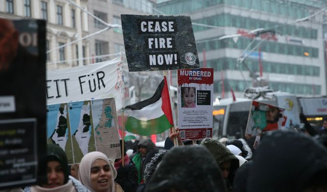 Avusturya'da, Gazze'de kalıcı ateşkes talebiyle gösteri düzenlendi