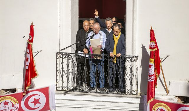 Tunus Genel İşçi Sendikasından İsrail'in Gazze saldırılarına destek veren ABD'ye tepki