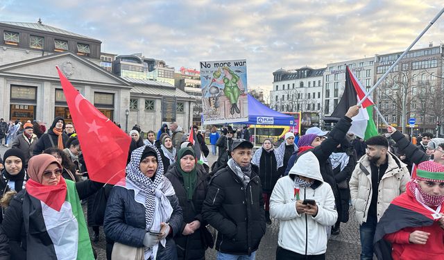 Berlin'de Filistinlilerle dayanışma gösterisi yapıldı