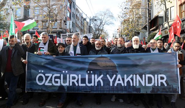 İstanbul'da İsrail'in Gazze'ye yönelik saldırıları protesto edildi