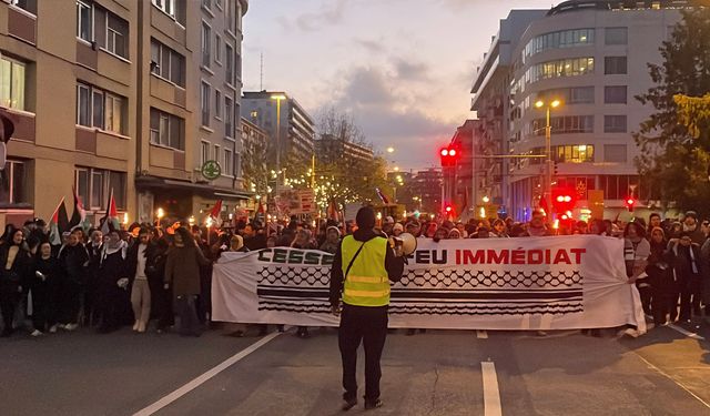 Cenevre'de binlerce kişi "Gazze'de acil ve kalıcı" ateşkes talebiyle yürüdü