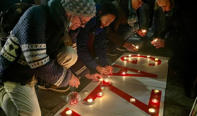 Filistin yanlıları Paris'te, İsrail'in saldırılarında öldürülen Gazzelileri andı