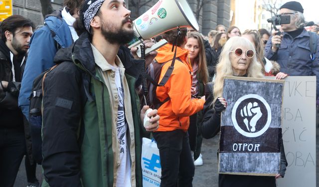 Sırbistan'da, muhalefetin seçimlere itiraz protestoları devam ediyor