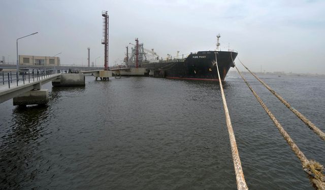 Hindistan liman işçileri, İsrail silah gemilerine yükleme yapmama kararı aldı