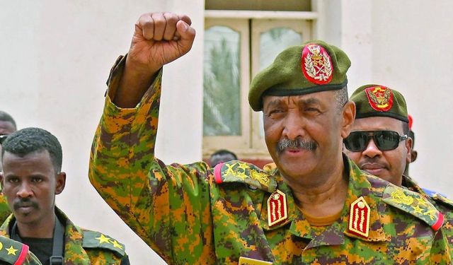 Sudanlı General Burhan: "Zafer kazanana kadar kuşatma sürecek."