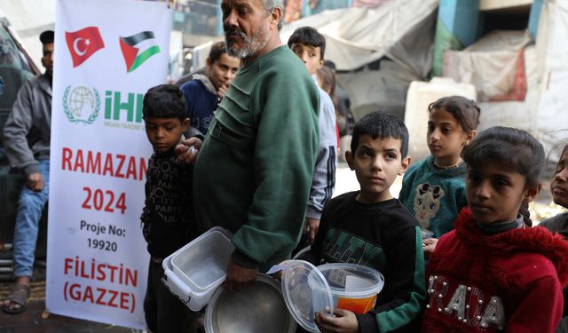 İHH'dan Gazze'de yerinden edilenlere ramazan yardımı