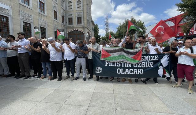 İsrail'in Gazze saldırıları İHH tarafından protesto edildi