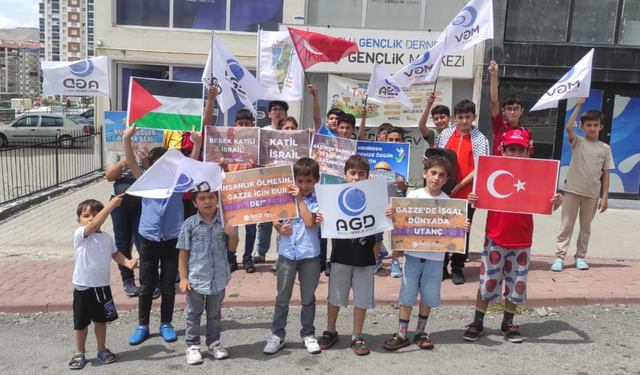 Kayseri'de çocuklar Filistin'de yaşanan soykırımı protesto etti