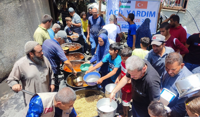 Sadakataşı Derneği Gazze'ye yardım ulaştırmayı sürdürüyor