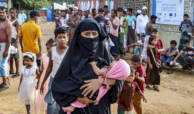 Arakanlı Müslümanlar Myanmar'a dönmek "zorunda kalıyor"