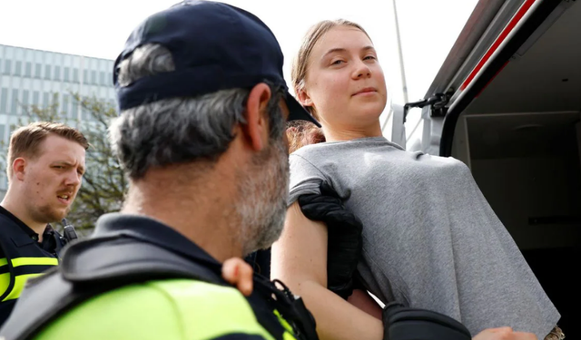 İklim aktivisti Thunberg, İsrail protestosu sırasında gözaltına alındı