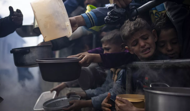 UNRWA: Gazze'de açlığın tekrar baş göstermeye başladığı duyuruldu