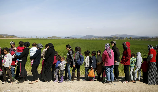 İtalya, Suriyelilerin sığınma talepleriyle ilgili işlemleri askıya aldı