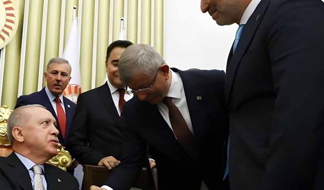 Davutoğlu'ndan sağda birlik mesajı: 4 parti birleşebilir