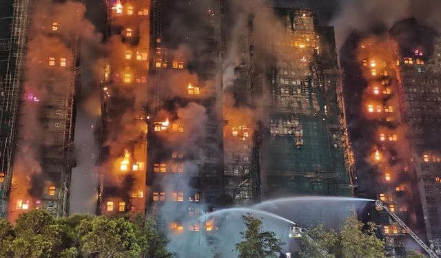 Hong Kong yasta: Son 70 yılın en ölümcül yangını